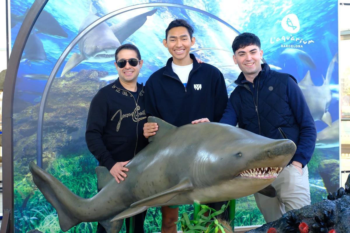 Dr. Oscar Ruelas, Luis Fernando y Vicente Mirasol, en el Aquàrium de Barcelona