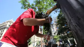 Barcelona activa alerta por noches tórridas ante la previsión de que los termómetros no bajen de los 26 grados