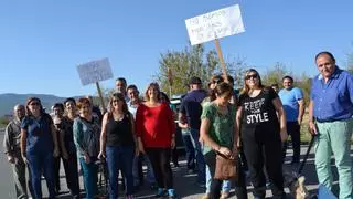 Los vecinos de Benizar se quedan sin la carretera prometida tras veinte años de espera