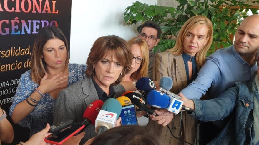 Dolores Delgado: &quot;Hay que encontrar las mayorías necesarias para el desbloqueo político&quot;