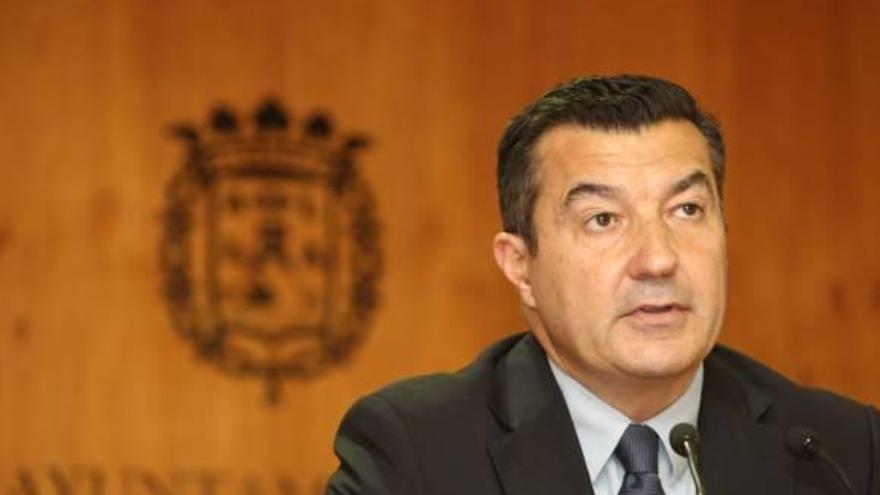 Abierto juicio contra Llorens por adjudicar obras después de inaugurarlas