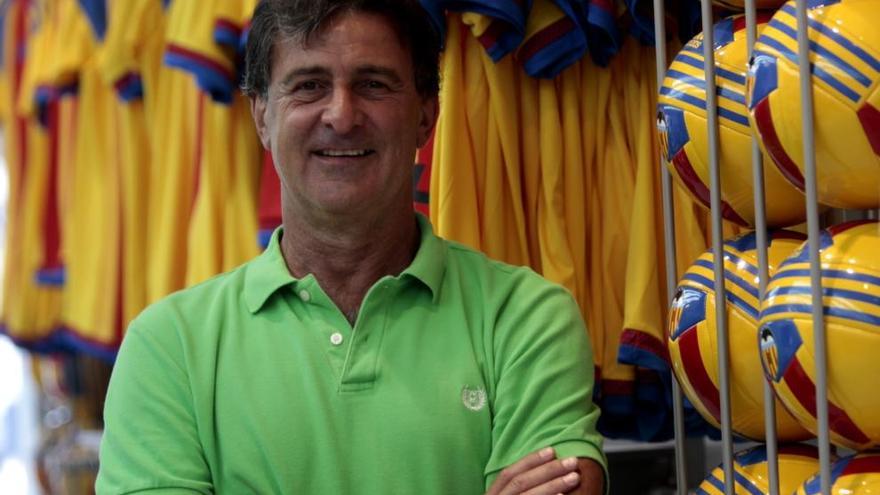 Kempes: &quot;Puedo ser entrenador del Valencia o ir a cortar el césped&quot;