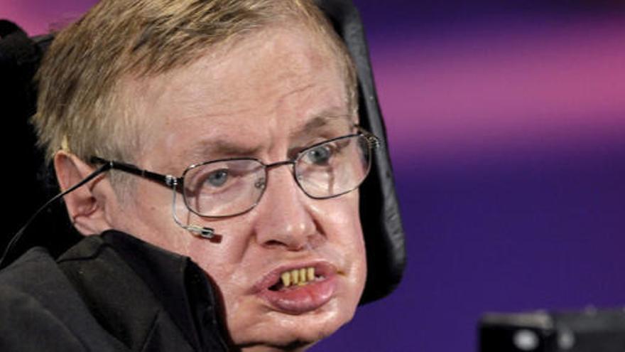 Stephen Hawking desata la polémica de nuevo