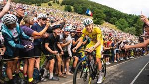 Tadej Pogacar inicia con un poder exquisito la tercera y última semana de competición en el Tour.