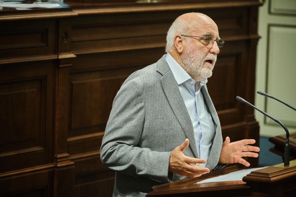 Primer pleno de la legislatura canaria