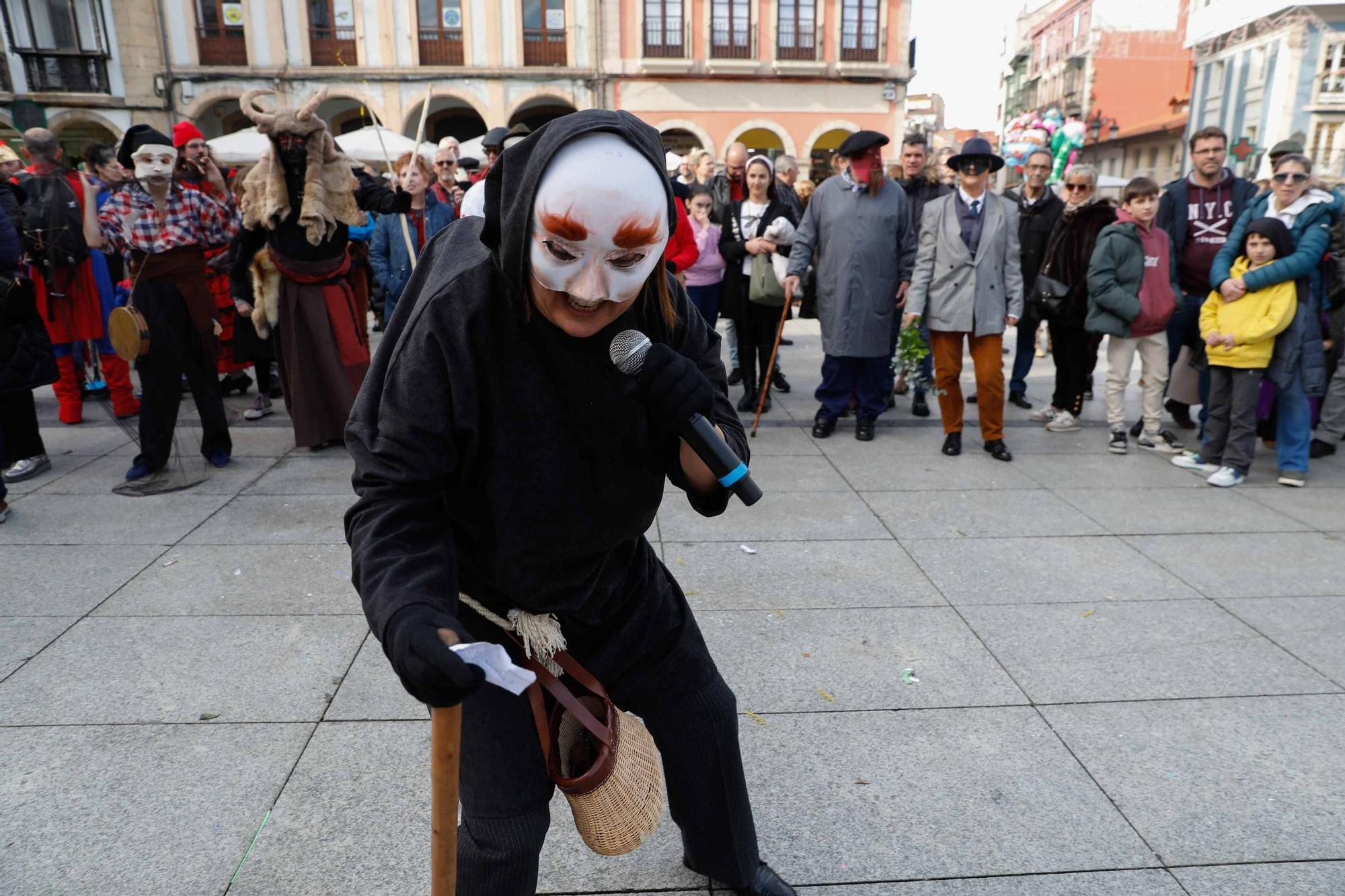 EN IMÁGENES: El Antroxu tradicional en Avilés