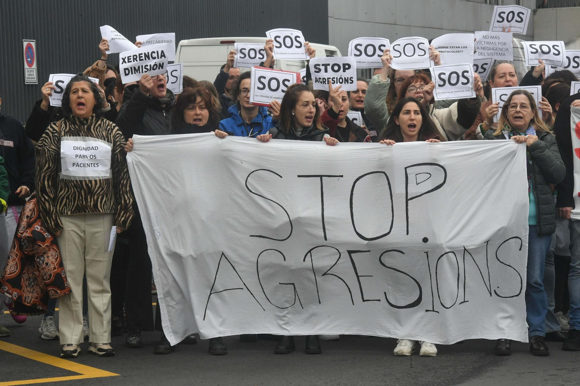 Protesta en el Chuac por agresiones a personal sanitario