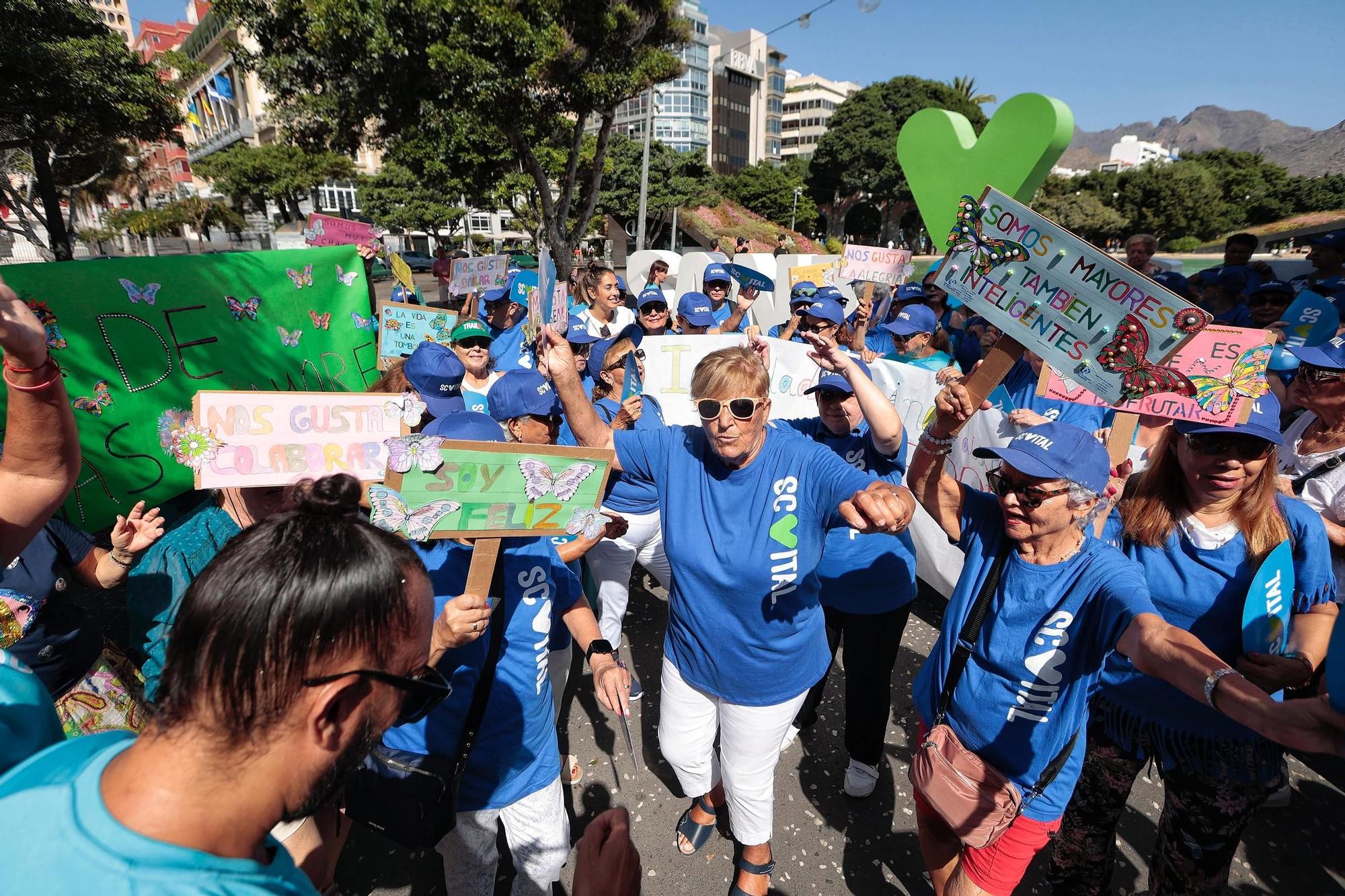 Flashmob de mayores en Santa Cruz de Tenerife