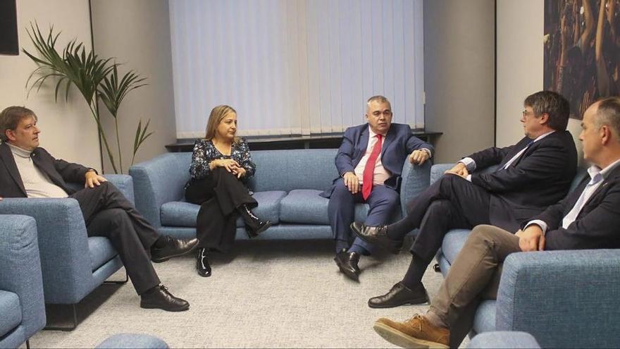 El efecto en el PSOE de los pactos con Junts: de "normalizar la convivencia" al "enorme coste electoral" para los socialistas