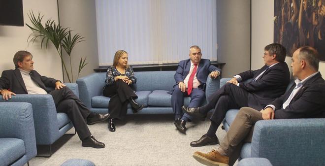 El efecto en el PSOE de los pactos con Junts: de "normalizar la convivencia" al "enorme coste electoral" para los socialistas