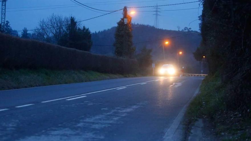 Un tramo de la carretera de La Plata que une Avilés con Castrillón.