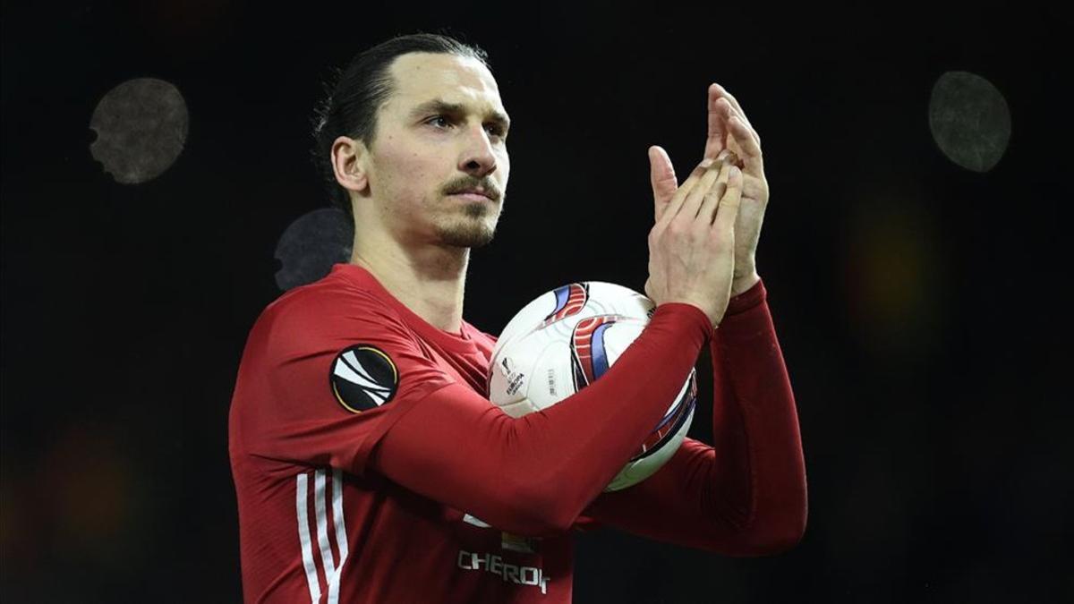 Ibra rubricó su estelar actuación ante el Saint Étienne con un 'hat trick'