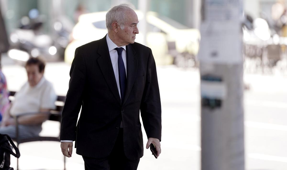 El juez Juan Carlos Peinado en los alrededores de los juzgados de Plaza Castilla, Madrid.