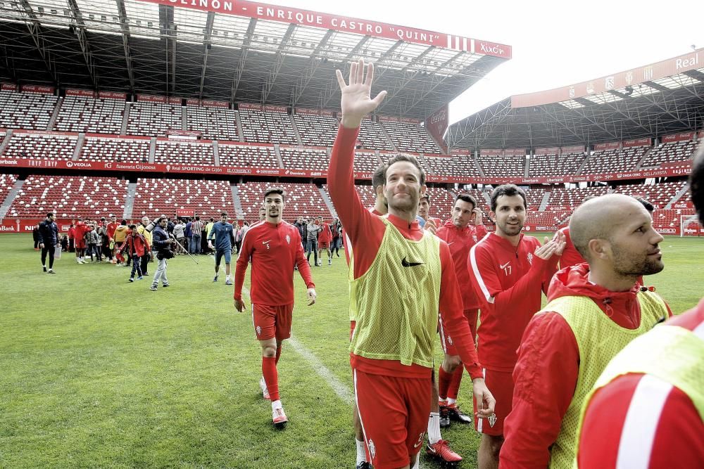 Entrenamiento del Sporting en El Molinón.