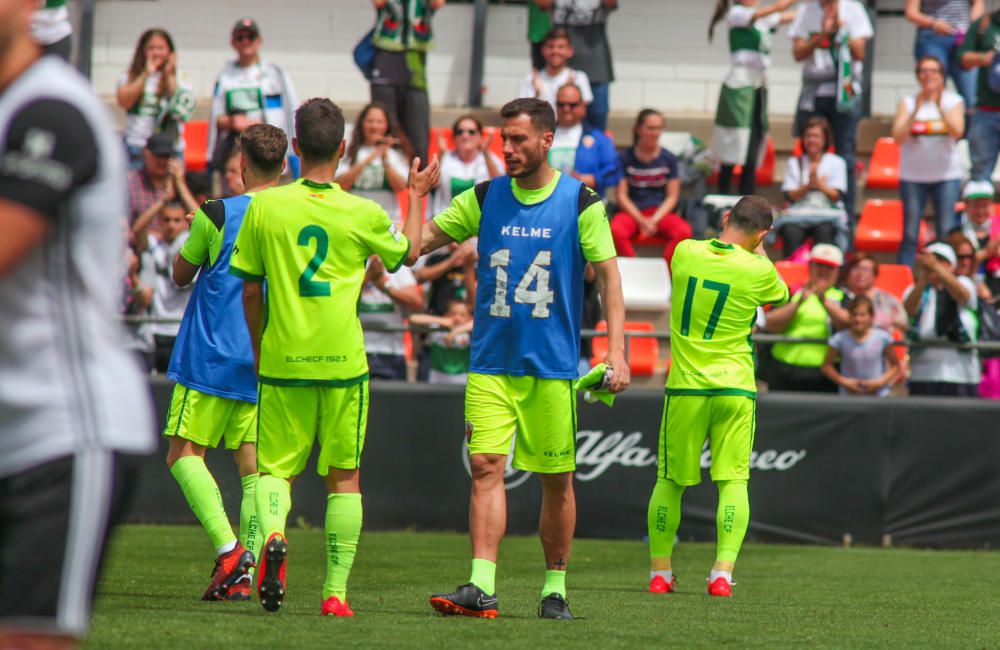 El Elche suma un punto en un partido de locos.