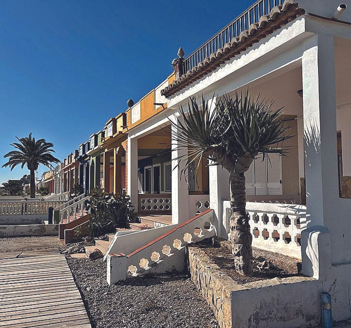 Nules ha logrado mantener a lo largo del tiempo la esencia de su playa, alejada de las masificaciones y centrada en preservar su patrimonio natural y etnológico.