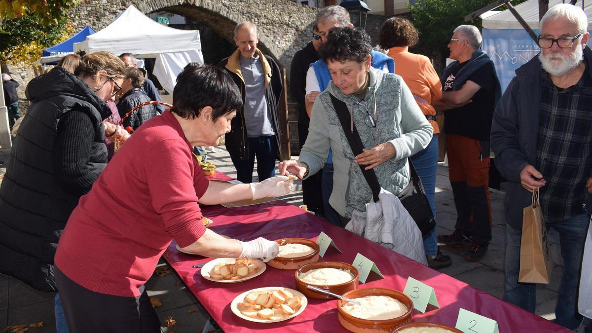 Fira de l'Allioli de Codony, l'any passat a la Pobla de Lillet