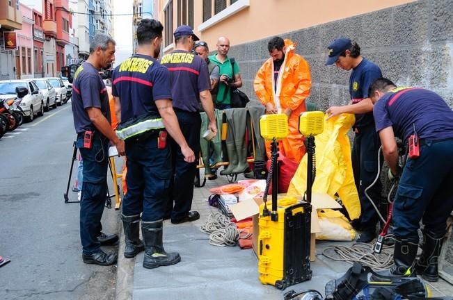 Efectivos de los Bomberos de Las Palmas de Gran ...