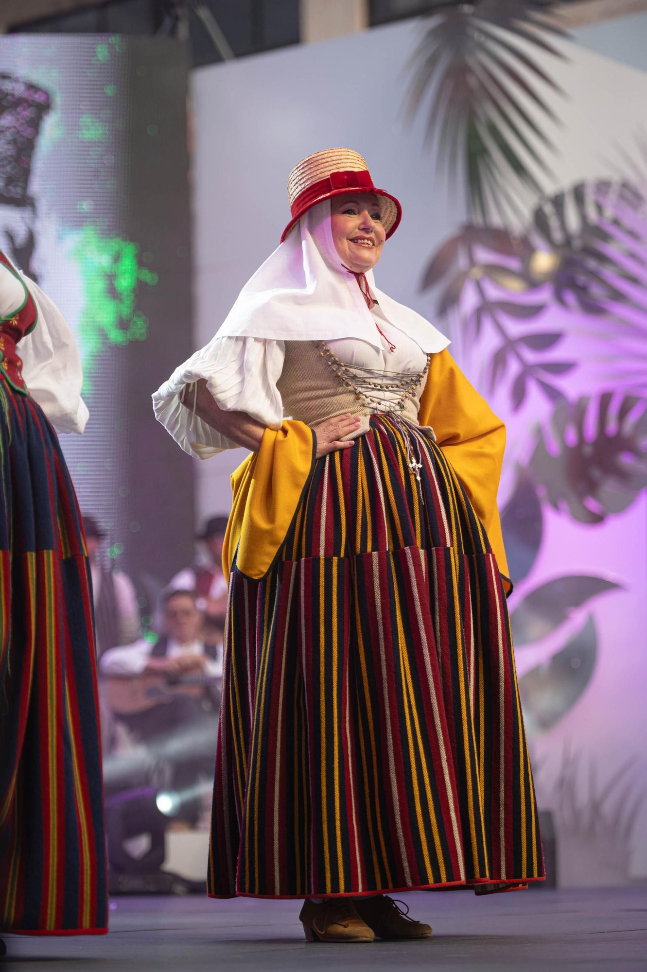 Gala de elección de la primera reina de los mayores de las Fiestas de Mayo