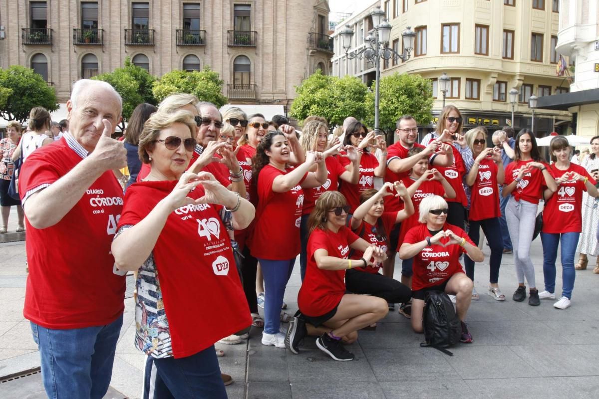 Las Tendillas se llena de 40 años de portadas de Diario CÓRDOBA sobre trasplantes