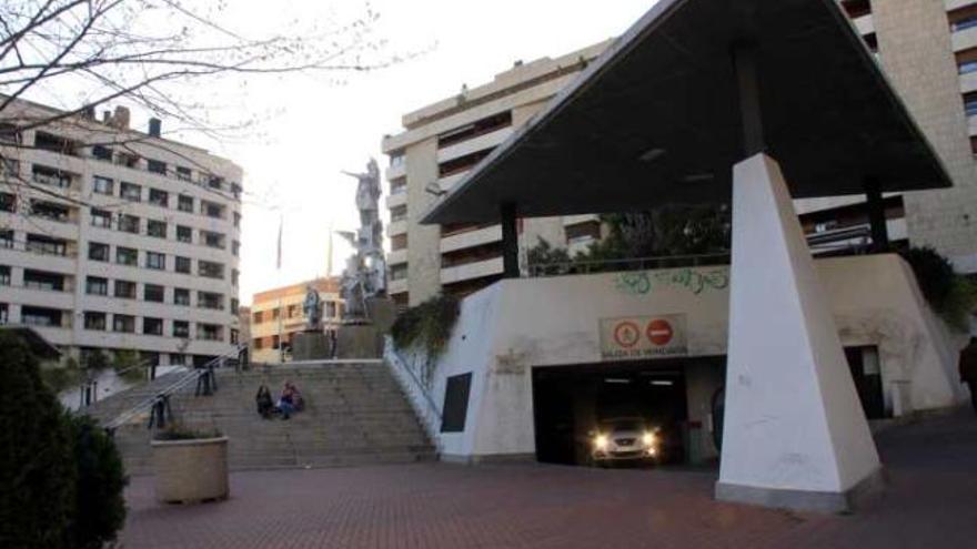 Imagen de la plaza de la Rosaleda, que tendrá que ser remodelada por exigencia del TSJ.