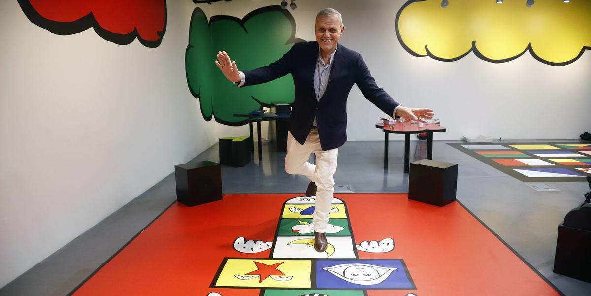 El diseñador Jean-Charles de Castelbajac en la nueva exposición. | ÁLEX ZEA