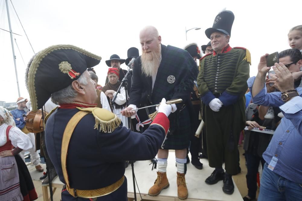 La representación de la expulsión de las tropas invasoras francesas congrega en el casco histórico a miles de personas para disfrutar del broche de oro a un fin de semana de fiesta.