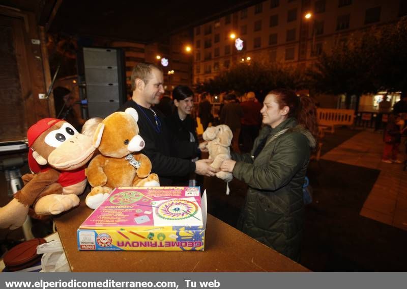 GALERIA DE IMÁGENES - Miles de niños disfrutan de la gran fiesta del Cartero Real