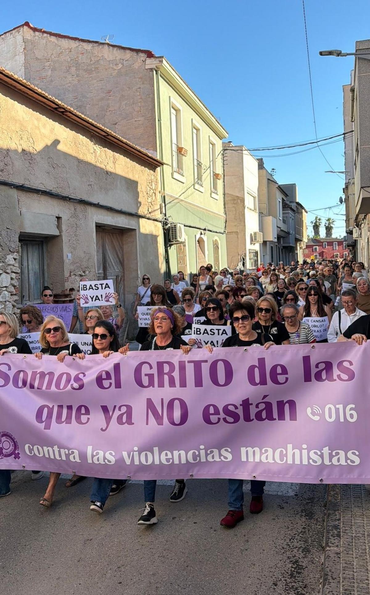 Dolores despide a Marisol y Alberto y clama contra la violencia machista