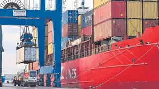 La llegada de naranja barata de Egipto a los puertos españoles crece un 10.000%
