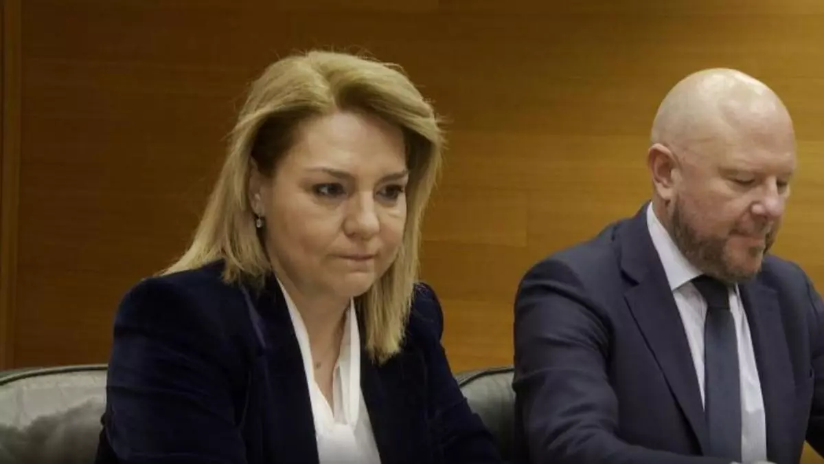 Adiós al modelo de Oltra para Servicios Sociales