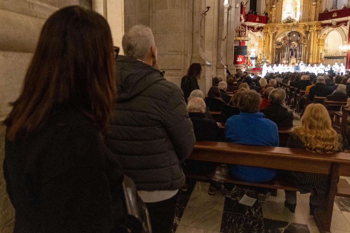 El concierto de Navidad del Misteri, en imágenes