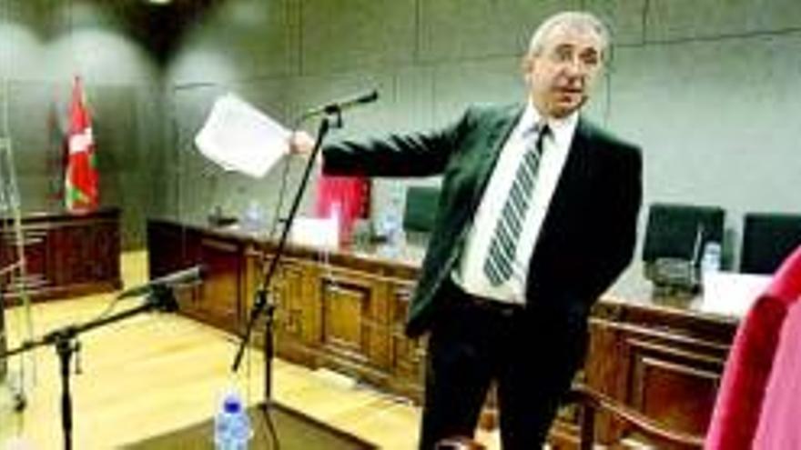 Empieza en Bilbao el juicio a Ibarretxe, Patxi López y Otegi