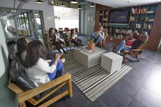 El co-living entre estudiantes llega como una alternativa más allá de los pisos o residencias