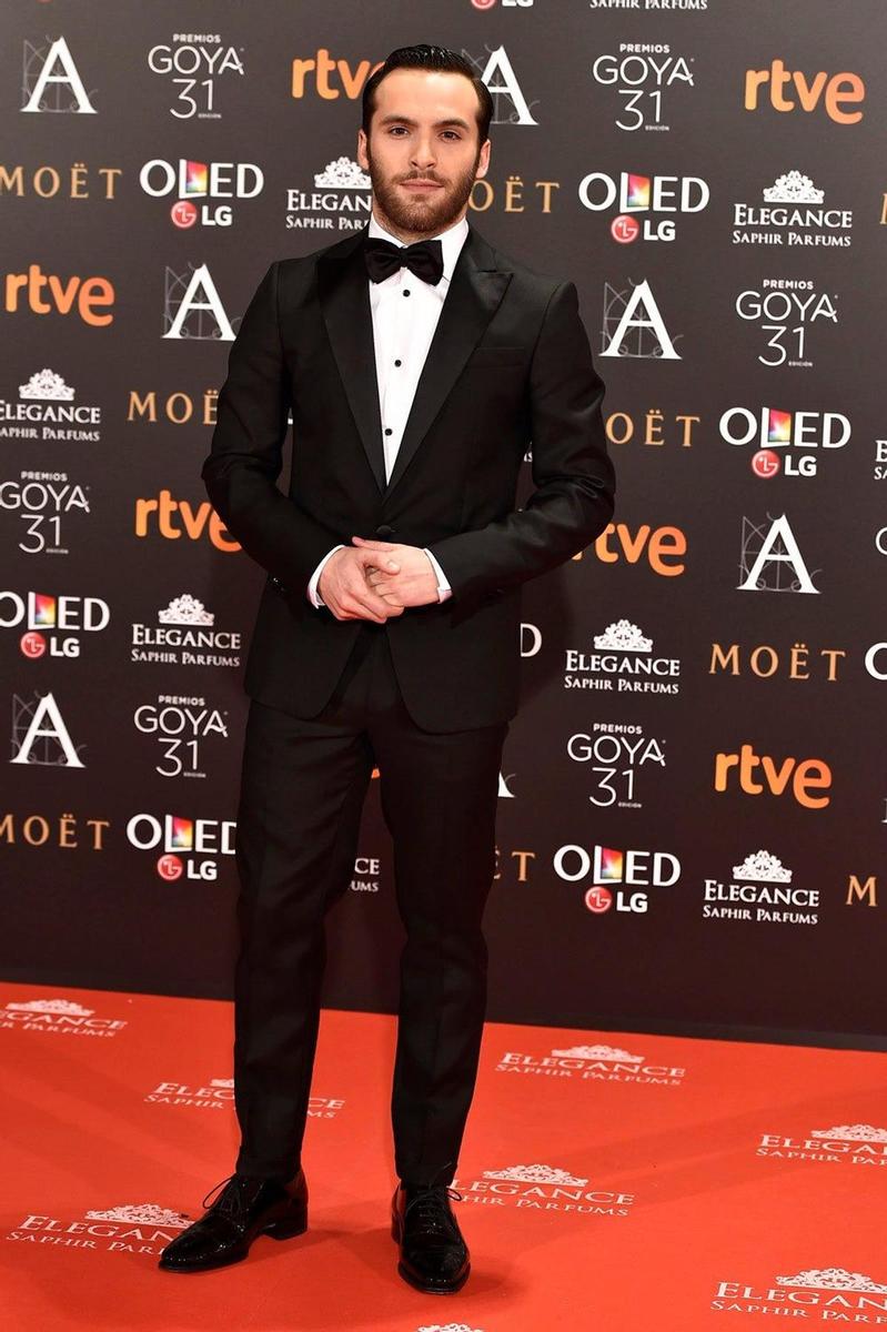 Premios Goya 2017: Ricardo Gómez con esmoquin de Dsquared