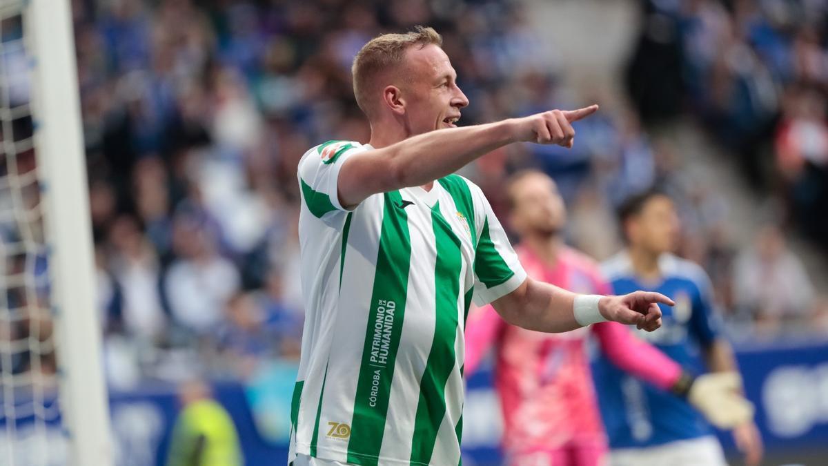 Obolskii celebra su gol con el Córdoba CF ante el Oviedo, en la pasada temporada.