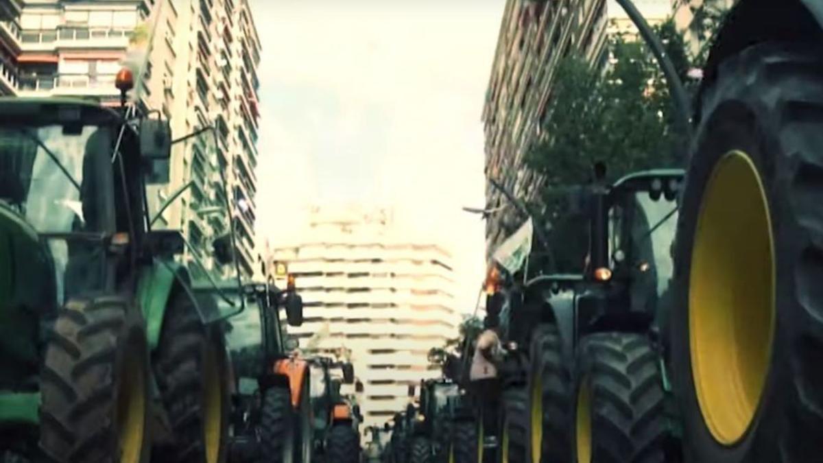 En el vídeo hay imágenes de la manifestación agrícola de 2020 en Murcia.