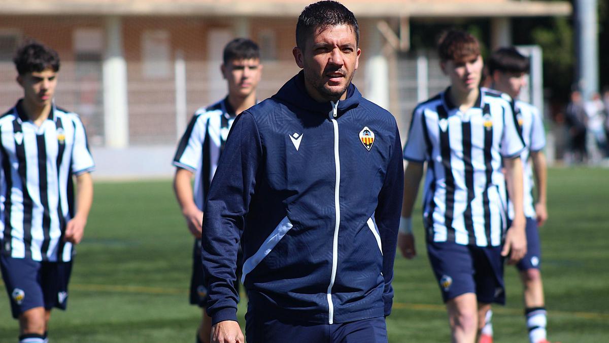 Carles Salvador, entrenador.