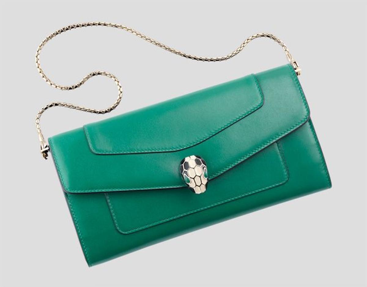 Cartera de mano de piel verde esmeralda, de Bulgari