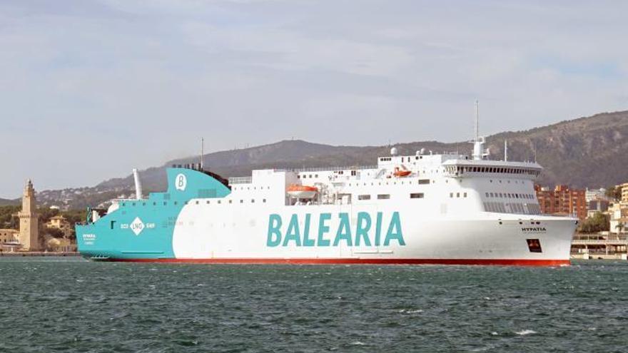 Die &quot;Hypatia de Alejandría&quot; im Hafen von Palma de Mallorca.