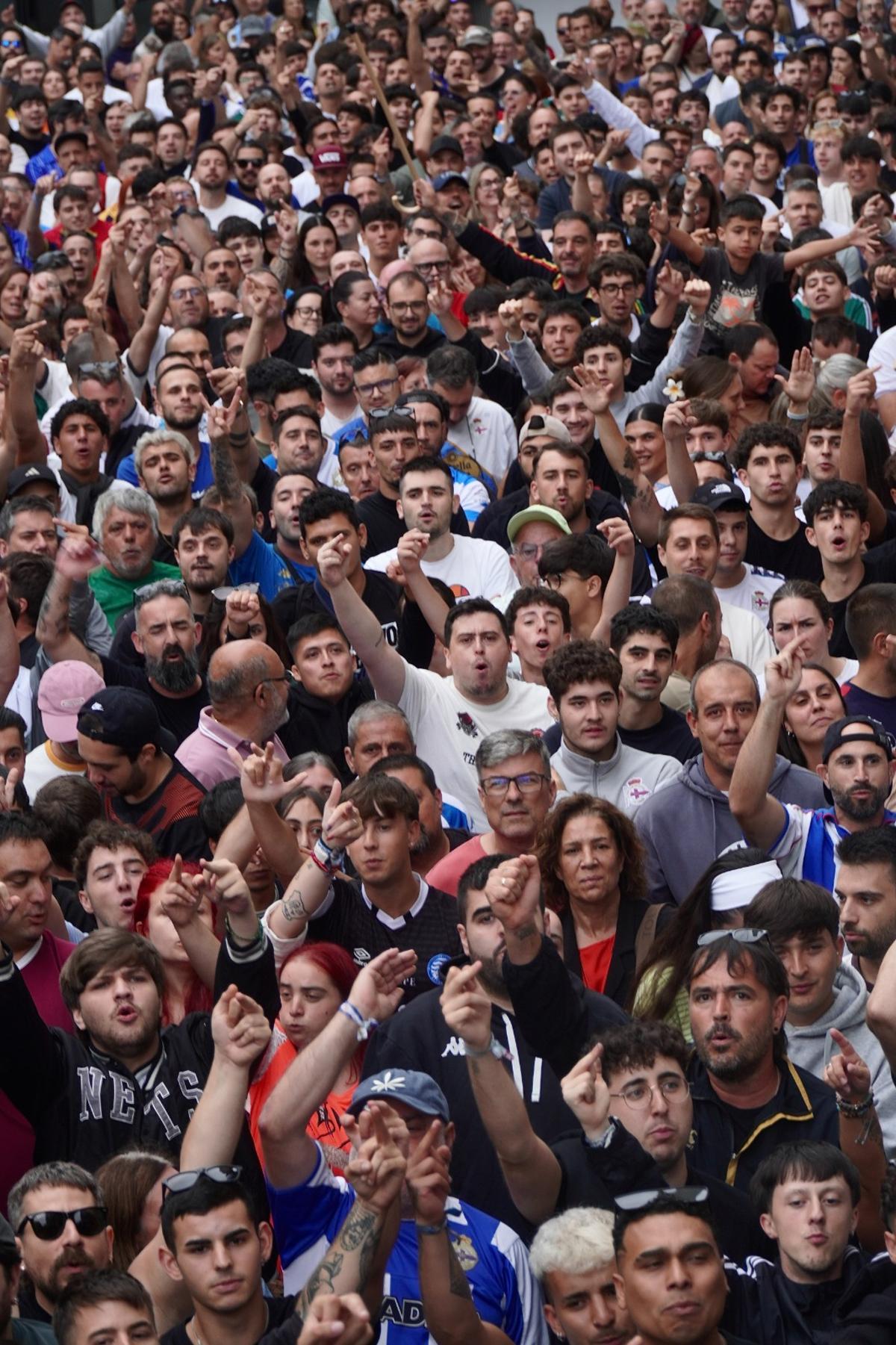 Aficionados del Dépor, en Torre de Marathon