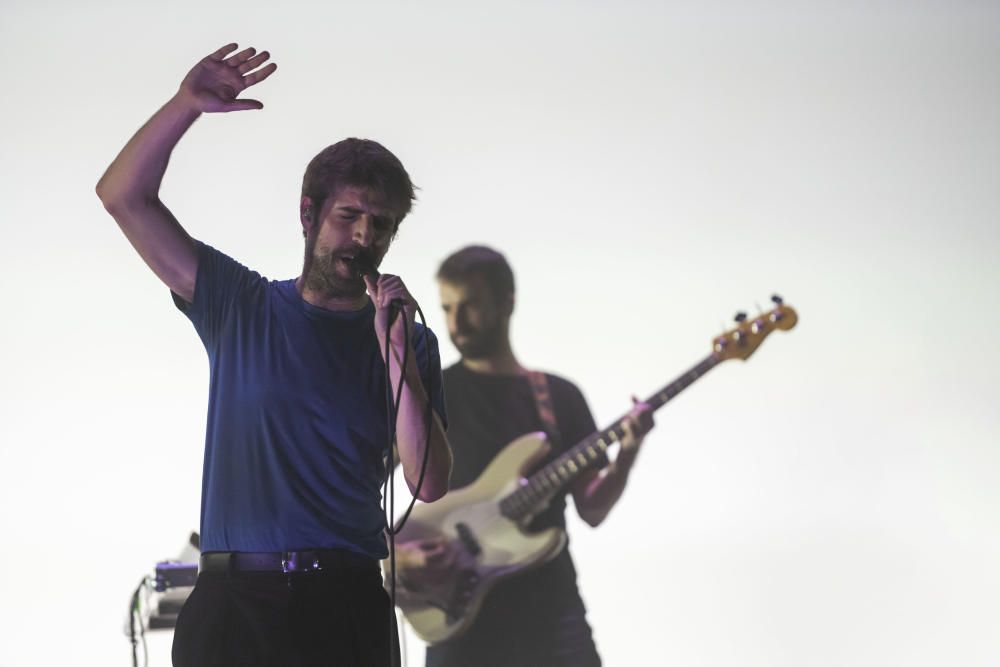 Els Manel posen dret el Kursaal en la presentació el seu últim treball