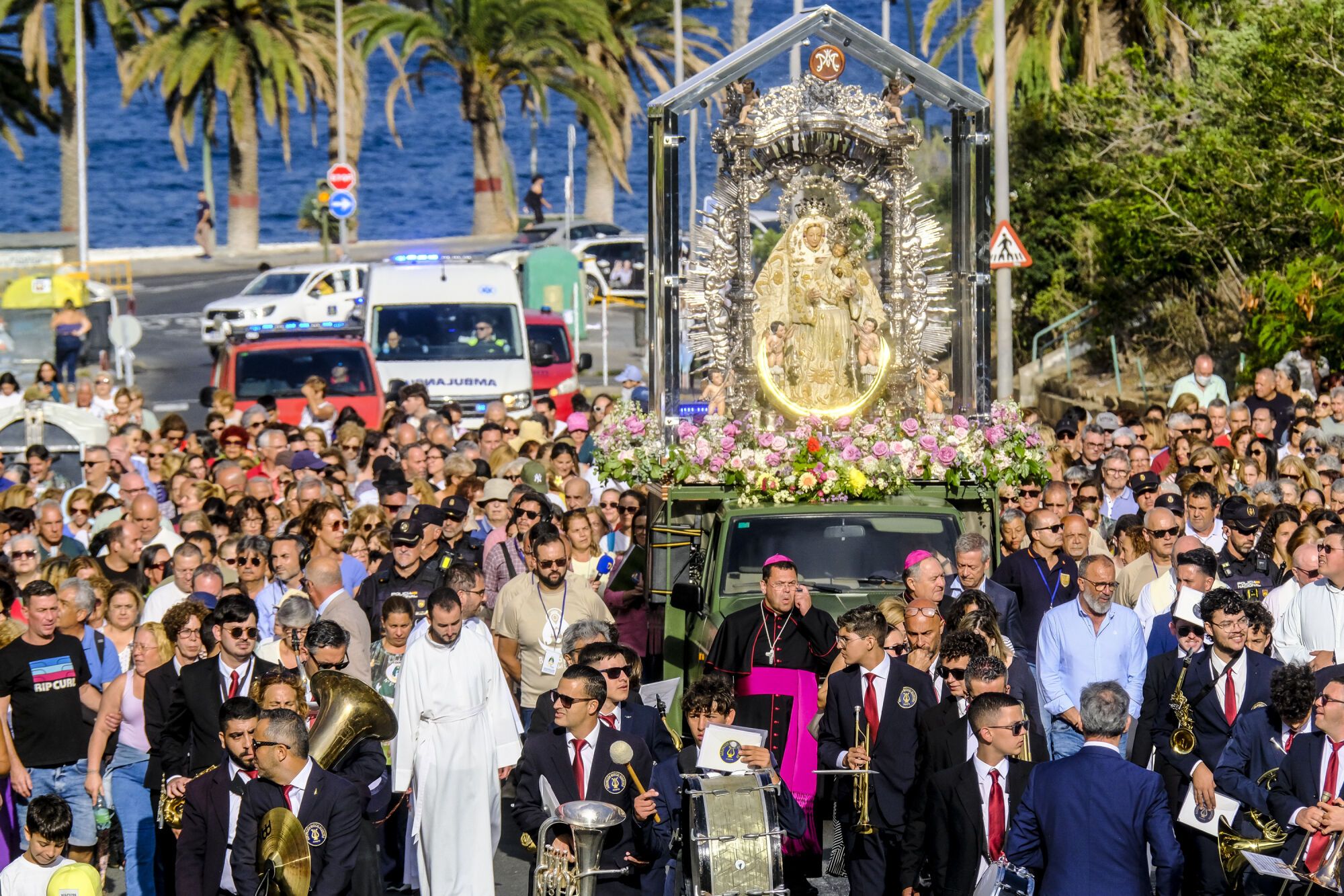 La Virgen del Pino del Materno a la Catedral