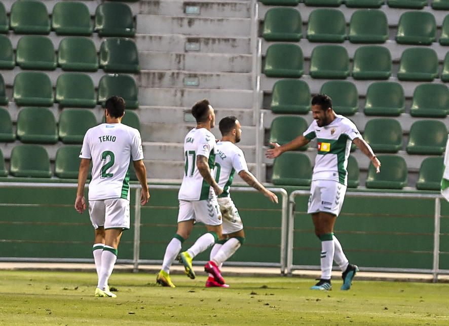 Partido entre el Elche y el Real Oviedo