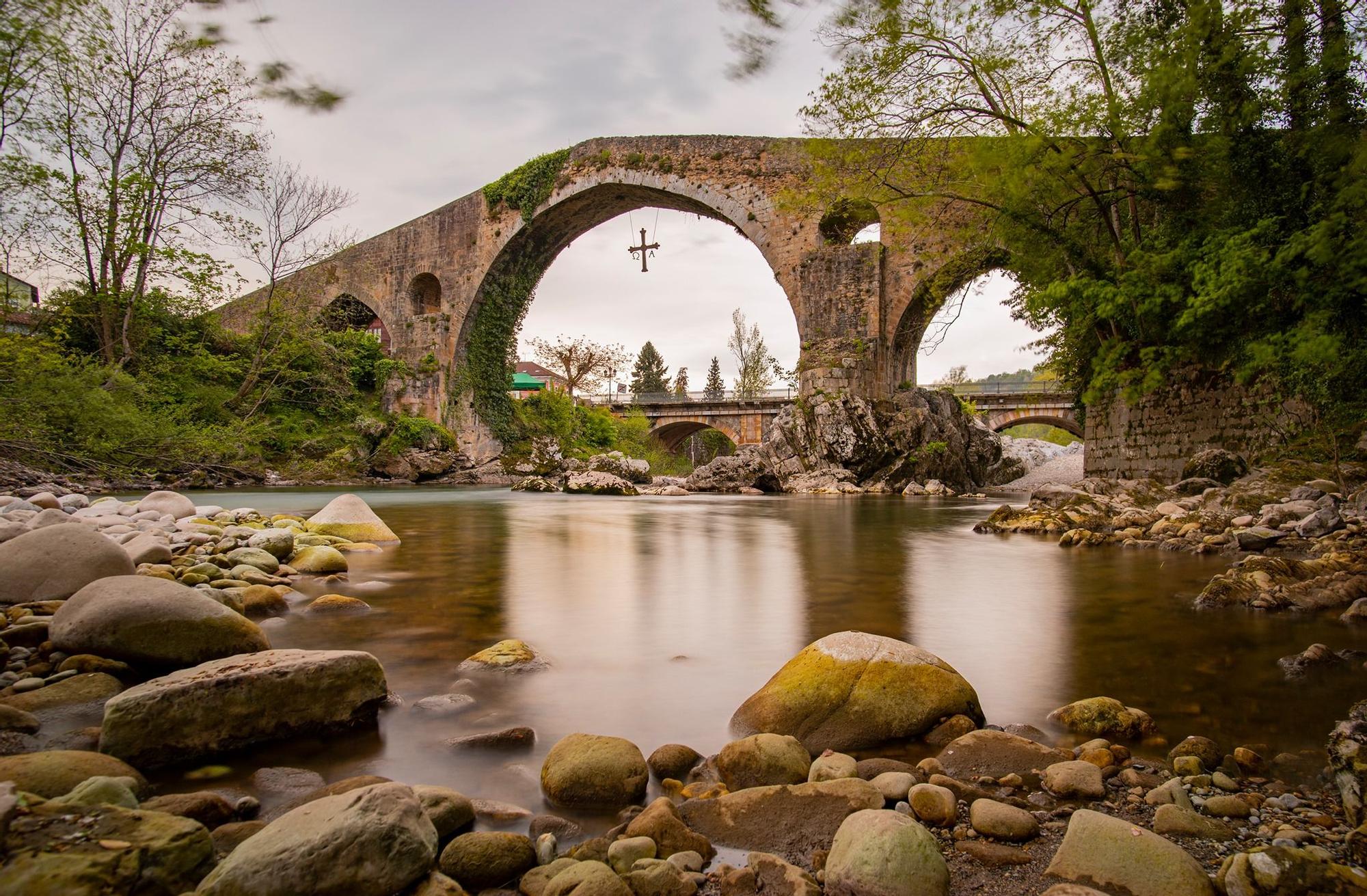 PUENTÓN DESDE EL RABIÓN DE MONASTERIO. Autor SANTIAGO DE LA VEGA..jpg