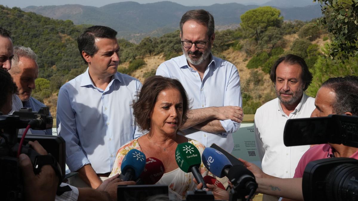 La consejera de Sostenibilidad y Medio Ambiente, Catalina García, atiende a los medios tras inaugurar, en la jornada de hoy, el Parque Periurbano Los Villares, en Córdoba. A 16 de octubre de 2025, en Córdoba (Andalucía, españa). La Junta de Andalucía a través de su consejería de Sostenibilidad y Medio Ambiente y a cargo de su titular, Catalina García, ha inaugurado en la mañana de hoy el Parque Periurbano Los Villares, tras las obras de adecuación acometidas para la adecuación de equipamientos de uso público del parque y que ha contado con algo mas de un millón de euros cofinanciados con fondos europeos Feder y Feader. 16 OCTUBRE 2025 Guillermo Morales 16/10/2025. CATALINA GARCÍA;Guillermo Morales;category_code_new;