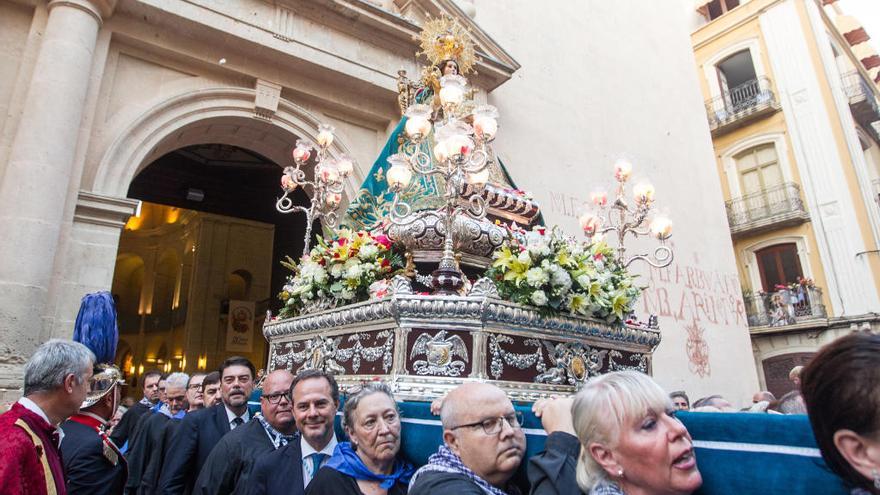 La imagen de la Patrona en su salida a las calles de Alicante en agosto de 2018