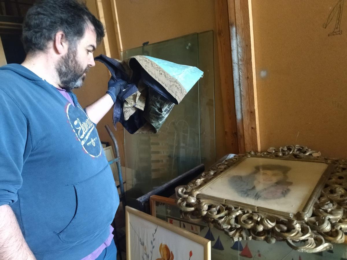 Jordi Sirvent ha anat trobant peces molt singulars mentre buidava el guardamobles