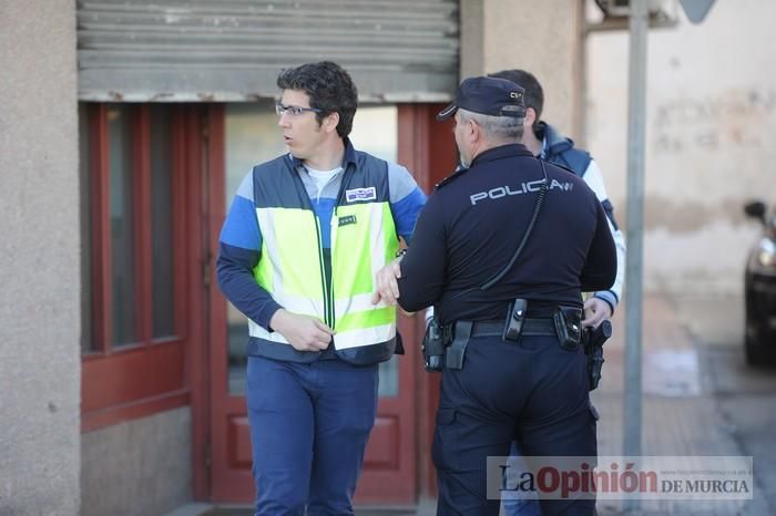 Muere de una cuchillada en el cuello un hombre en un bar de Puente Tocinos