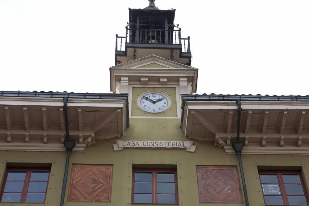 El reloj del Ayuntamiento de Langreo
